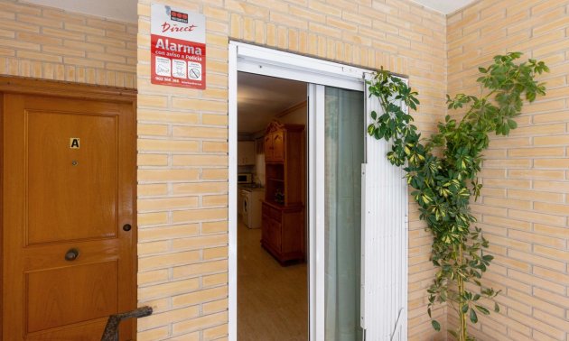 Resale - Apartment / flat -
Torrevieja - Playa del cura