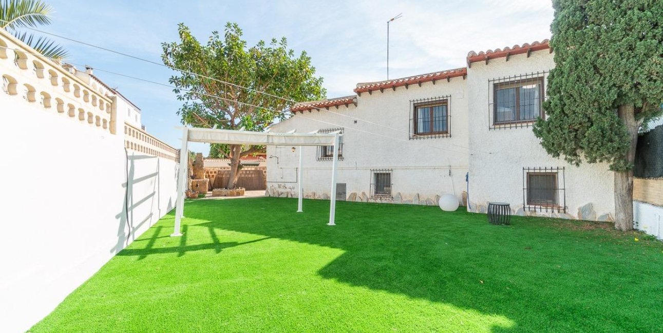 Resale - Townhouse -
Orihuela Costa - Punta Prima