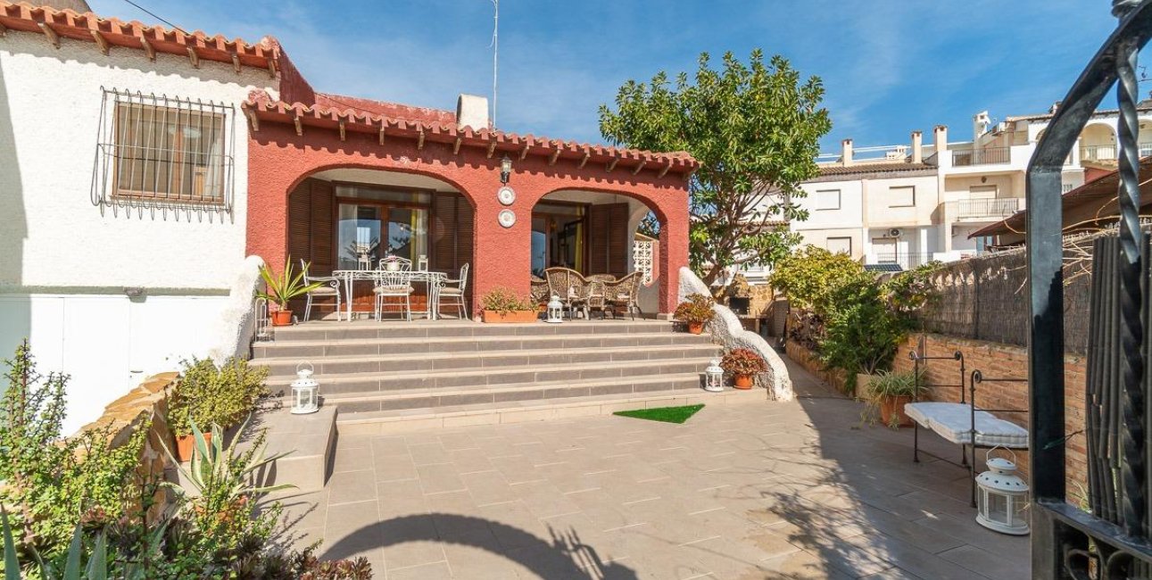 Resale - Townhouse -
Orihuela Costa - Punta Prima