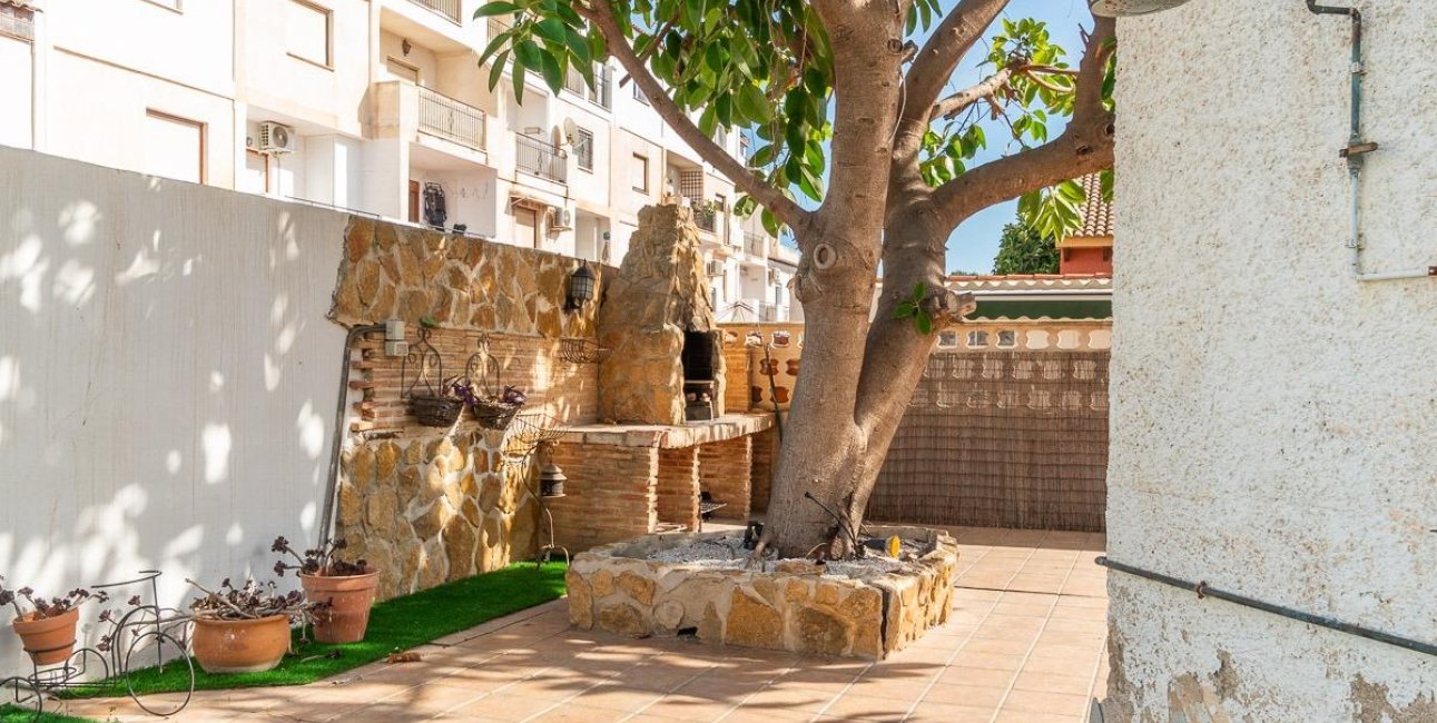 Resale - Townhouse -
Orihuela Costa - Punta Prima