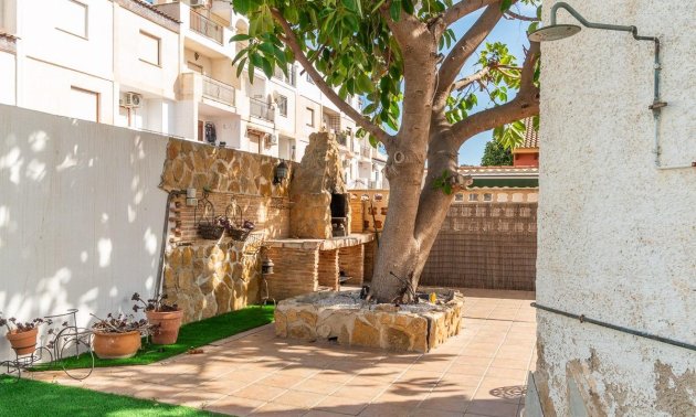 Resale - Townhouse -
Orihuela Costa - Punta Prima