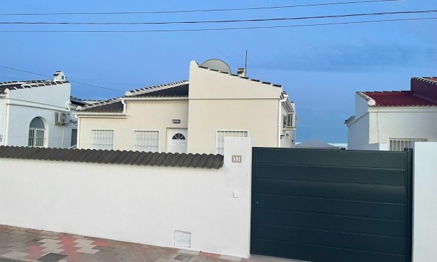 Resale - Villa -
Torrevieja - San luis