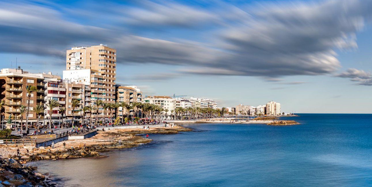 Resale - Apartment / flat -
Torrevieja - Centro