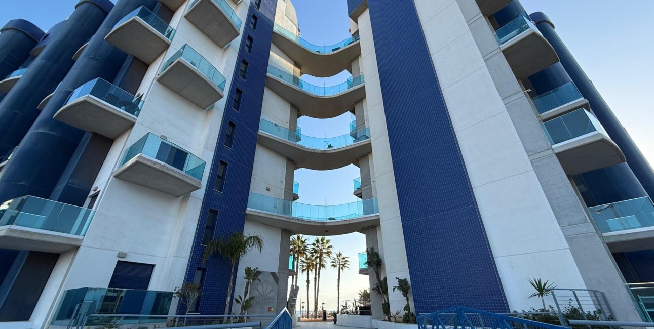 Resale - Apartment / flat -
Torrevieja - Punta prima