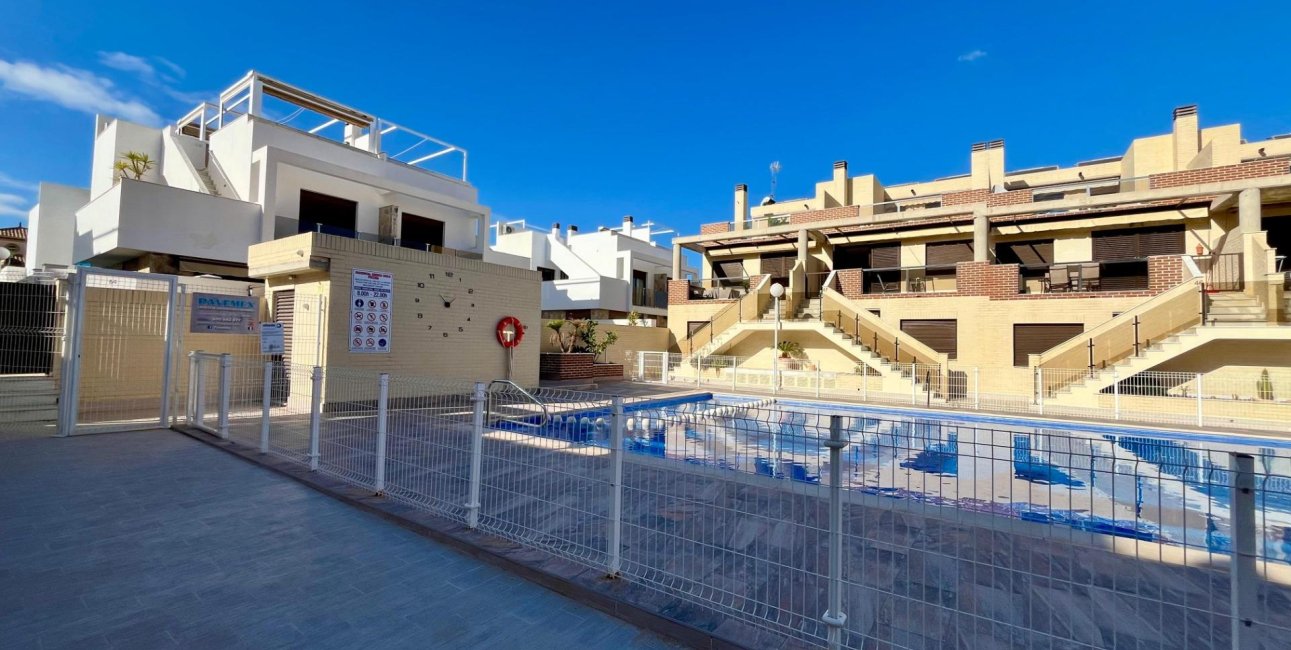 Resale - Bungalow Planta Alta -
Orihuela Costa - Lomas de Cabo Roig