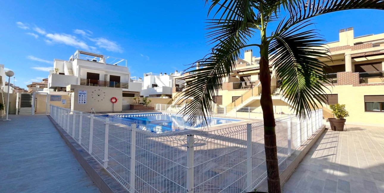 Resale - Bungalow Planta Alta -
Orihuela Costa - Lomas de Cabo Roig