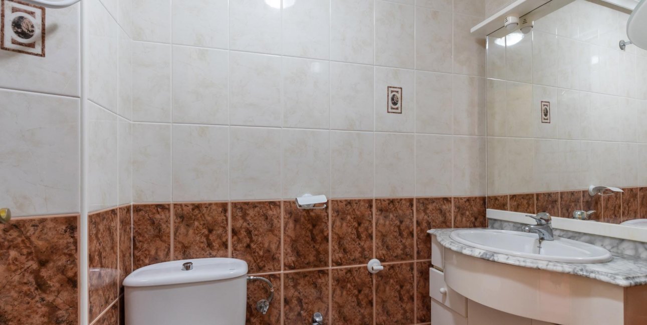 Resale - Apartment / flat -
Torrevieja - La Mata