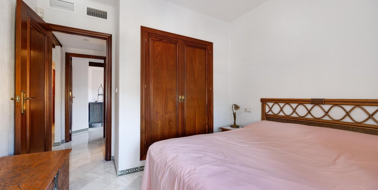 Resale - Apartment / flat -
Torrevieja - Playa de los Locos