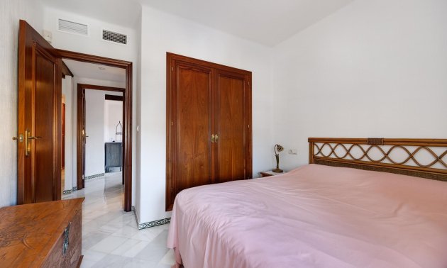 Resale - Apartment / flat -
Torrevieja - Playa de los Locos