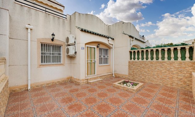 Rynek wtórny - Kamienica -
Torrevieja - Los balcones