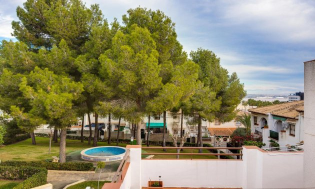 Rynek wtórny - Kamienica -
Torrevieja - Los balcones