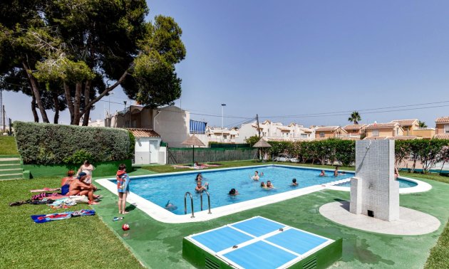 Rynek wtórny - Kamienica -
Torrevieja - Los balcones