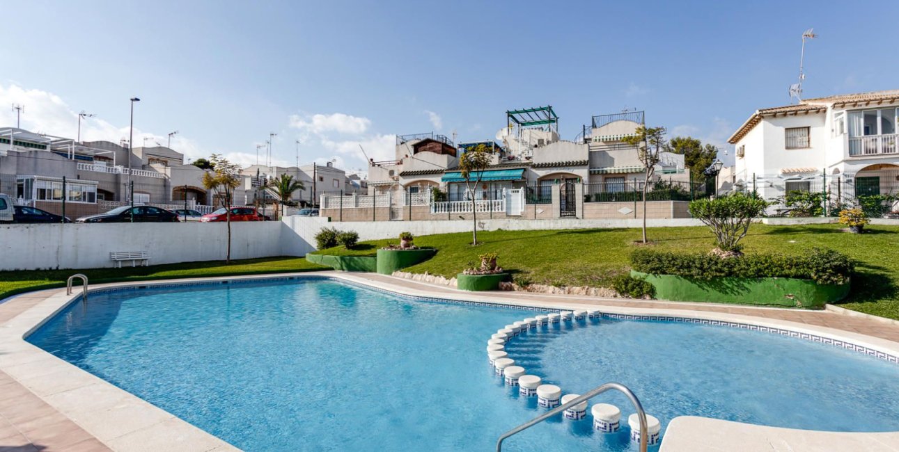 Rynek wtórny - Kamienica -
Torrevieja - Los balcones