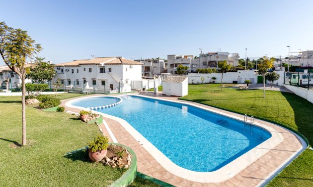 Rynek wtórny - Kamienica -
Torrevieja - Los balcones