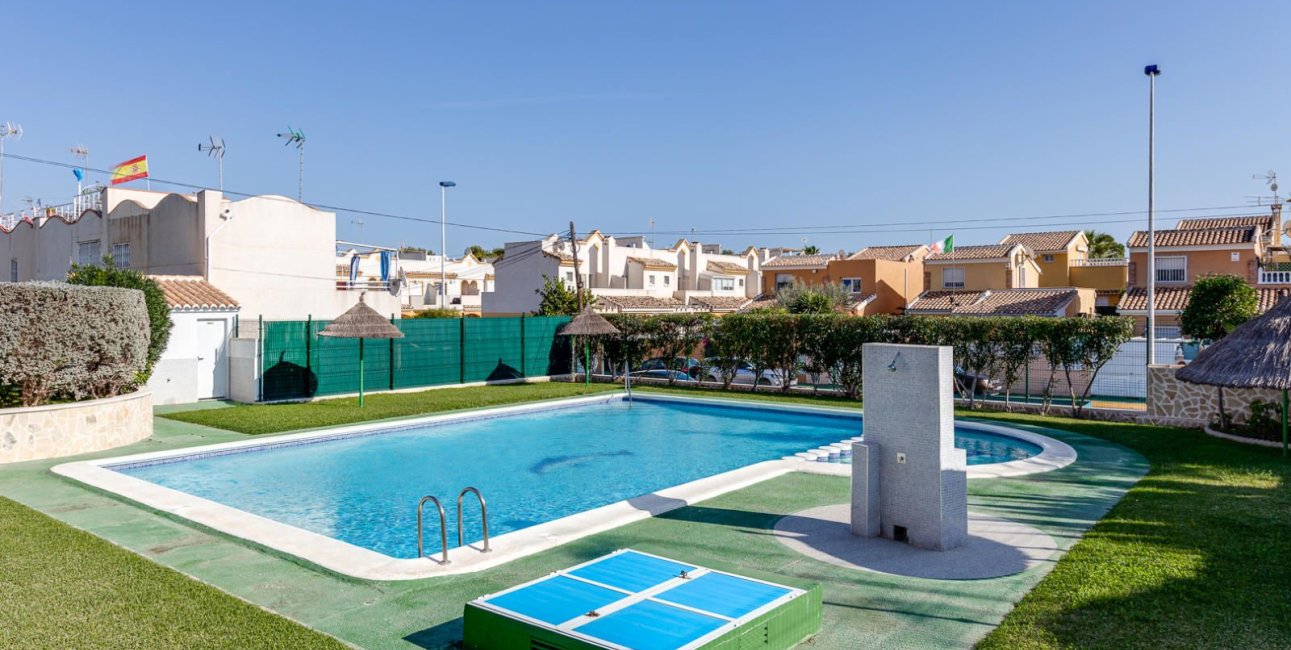 Rynek wtórny - Kamienica -
Torrevieja - Los balcones