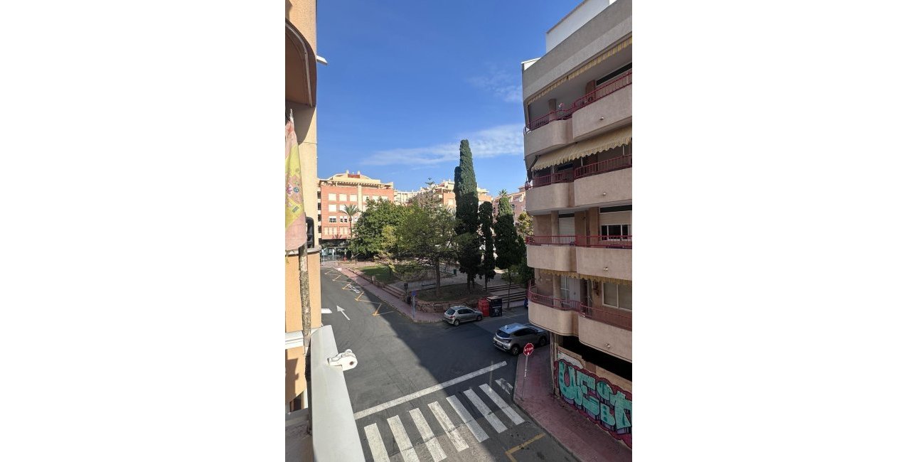 Resale - Apartment / flat -
Torrevieja - Playa del Cura