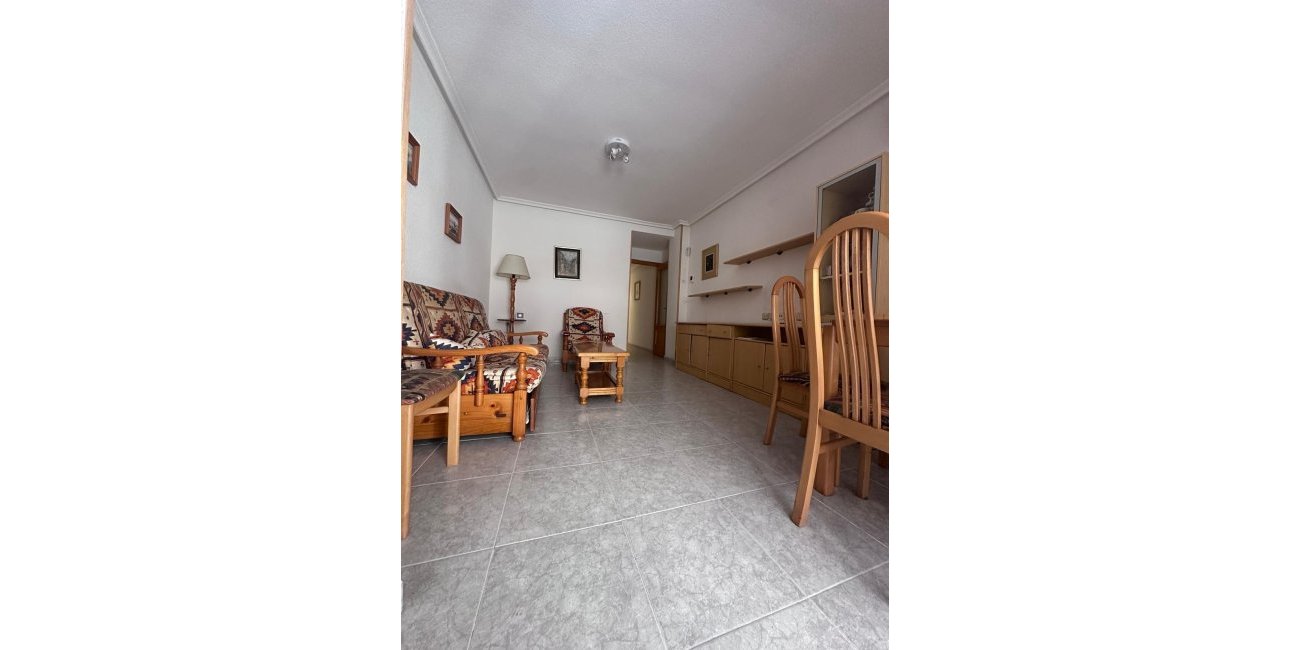 Resale - Apartment / flat -
Torrevieja - Playa del Cura