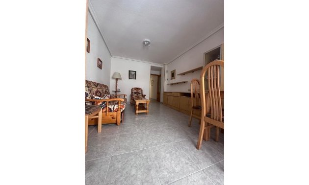 Resale - Apartment / flat -
Torrevieja - Playa del Cura