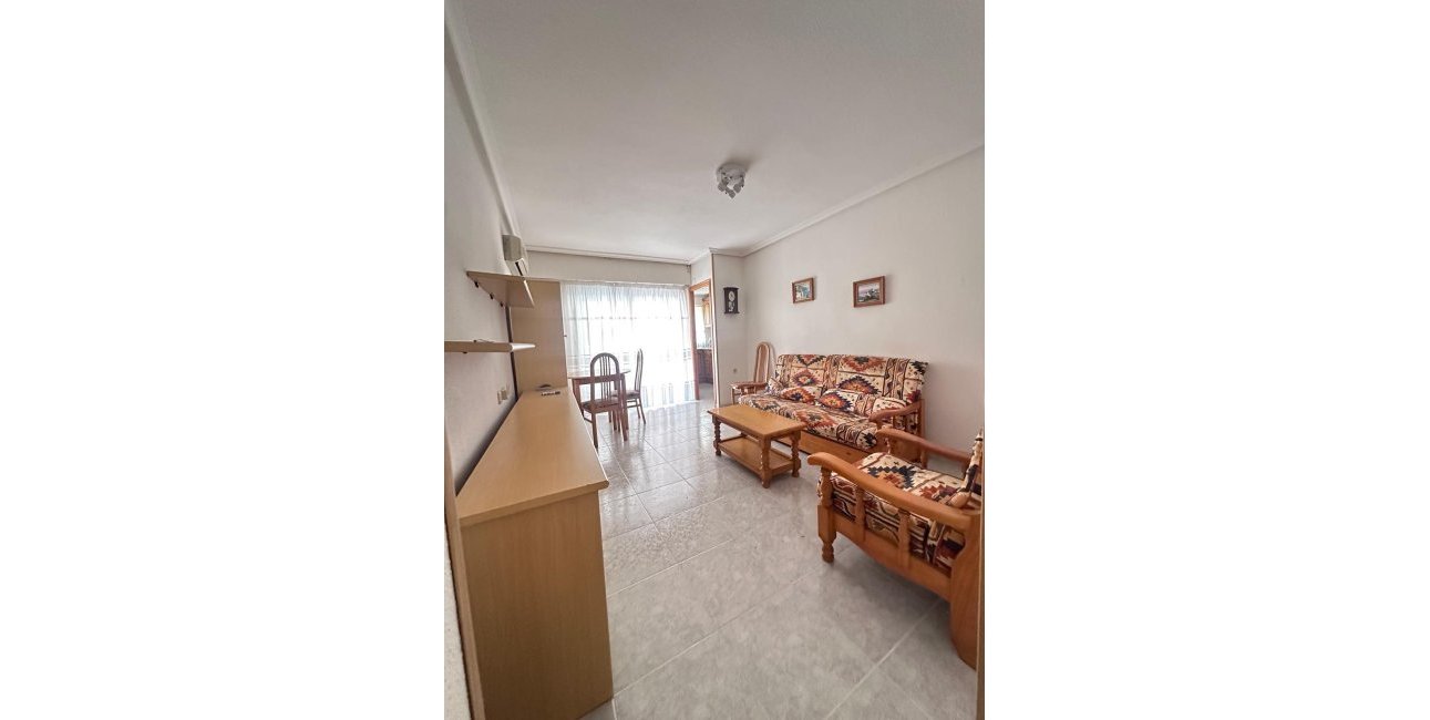 Resale - Apartment / flat -
Torrevieja - Playa del Cura