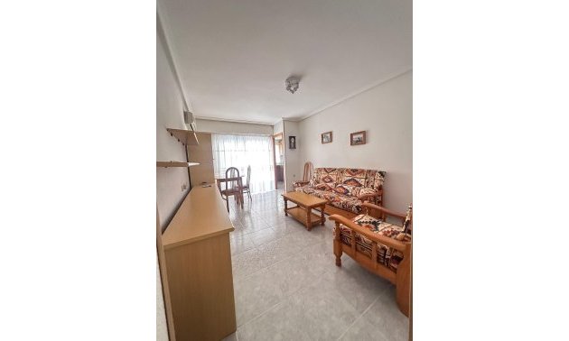 Resale - Apartment / flat -
Torrevieja - Playa del Cura