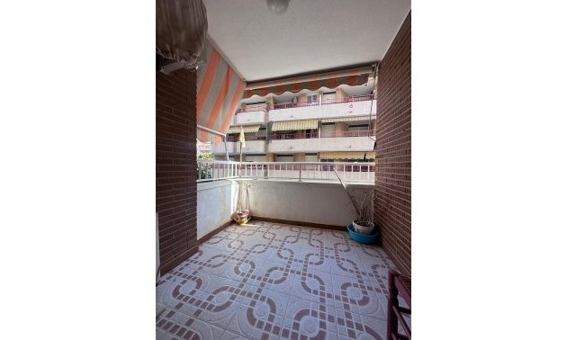 Resale - Apartment / flat -
Torrevieja - Playa del Cura