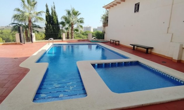 Resale - Townhouse -
Orihuela Costa - Campoamor