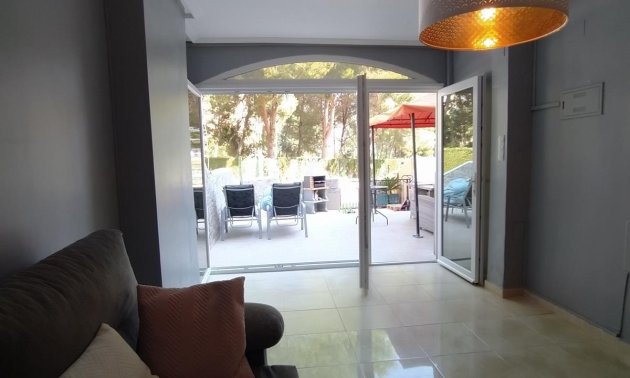 Resale - Townhouse -
Orihuela Costa - Campoamor