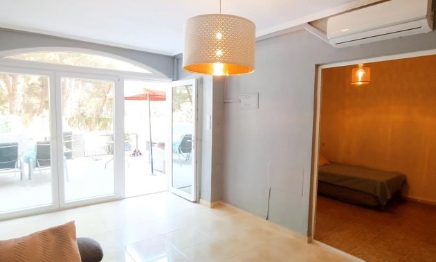 Resale - Townhouse -
Orihuela Costa - Campoamor