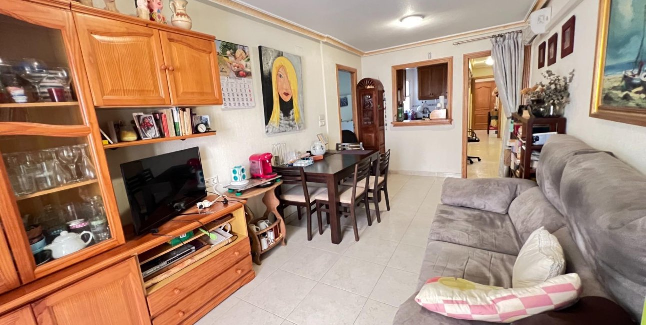 Resale - Apartment / flat -
Torrevieja - Playa del Cura