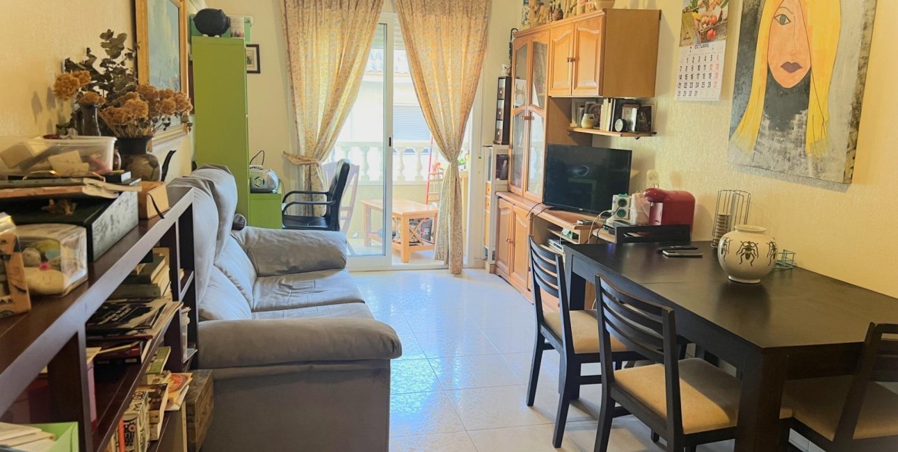 Resale - Apartment / flat -
Torrevieja - Playa del Cura