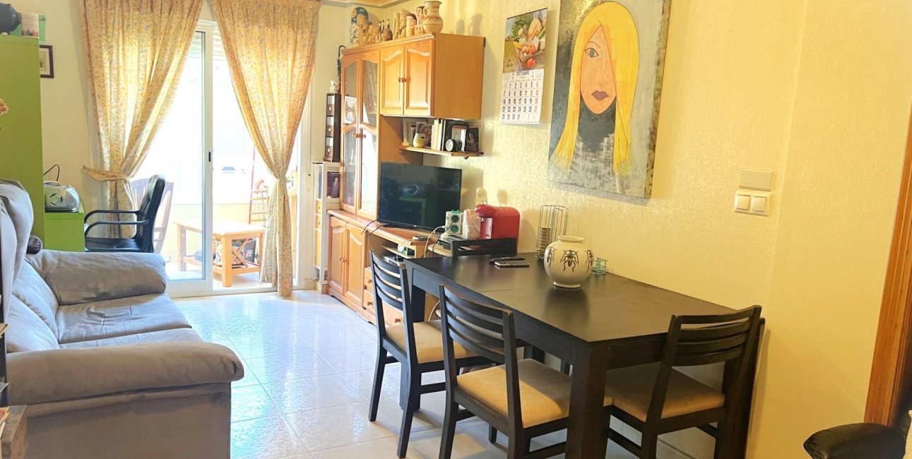 Resale - Apartment / flat -
Torrevieja - Playa del Cura