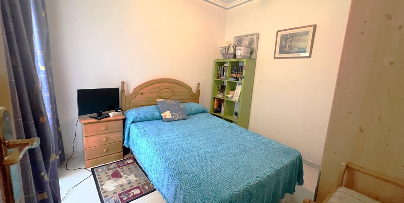 Resale - Apartment / flat -
Torrevieja - Playa del Cura