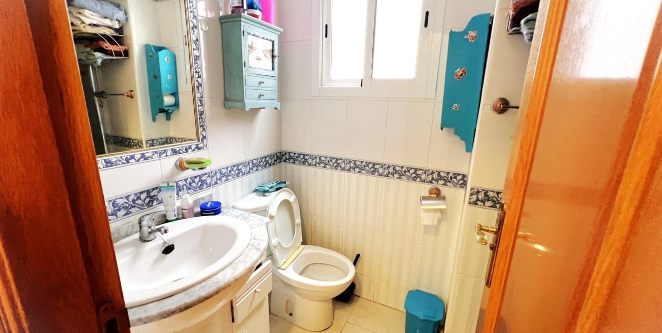 Resale - Apartment / flat -
Torrevieja - Playa del Cura