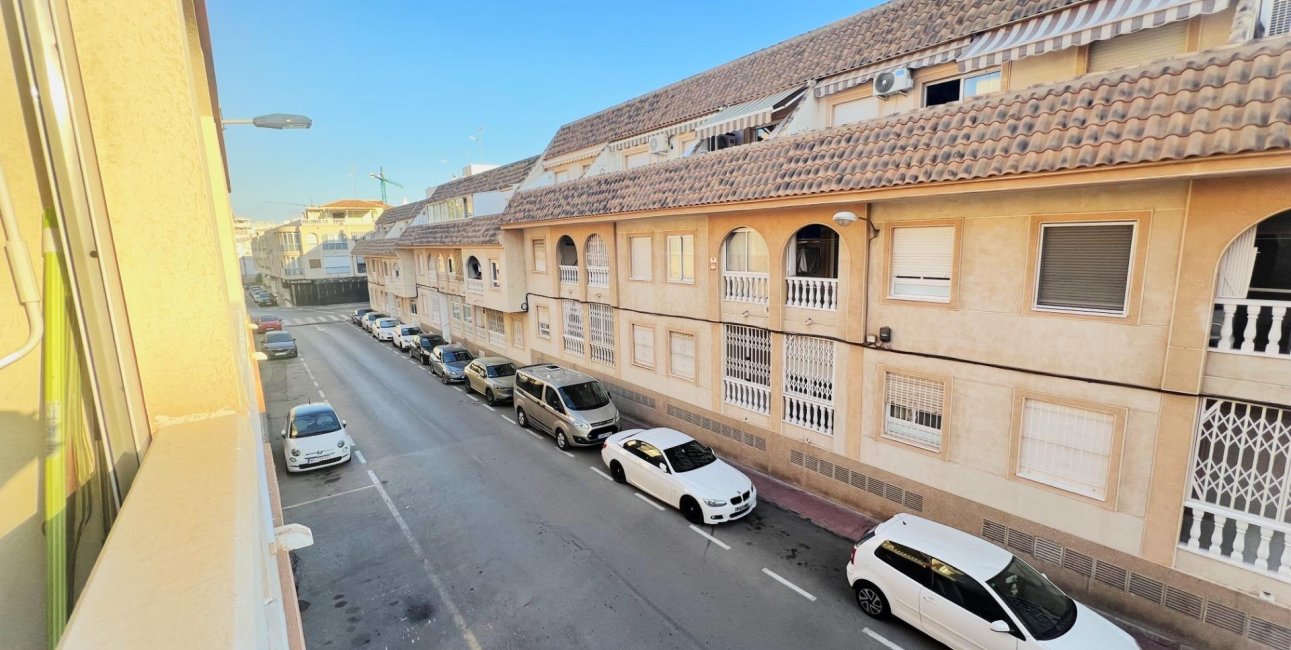 Resale - Apartment / flat -
Torrevieja - Playa del Cura