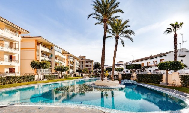 Resale - Apartment / flat -
Torrevieja - La Mata