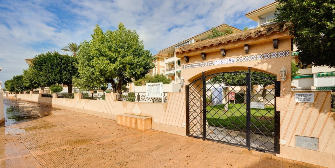 Resale - Apartment / flat -
Torrevieja - La Mata