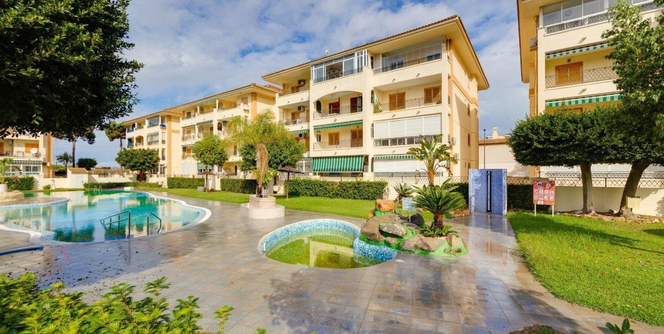 Resale - Apartment / flat -
Torrevieja - La Mata