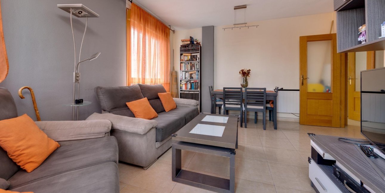 Resale - Apartment / flat -
Torrevieja - Centro