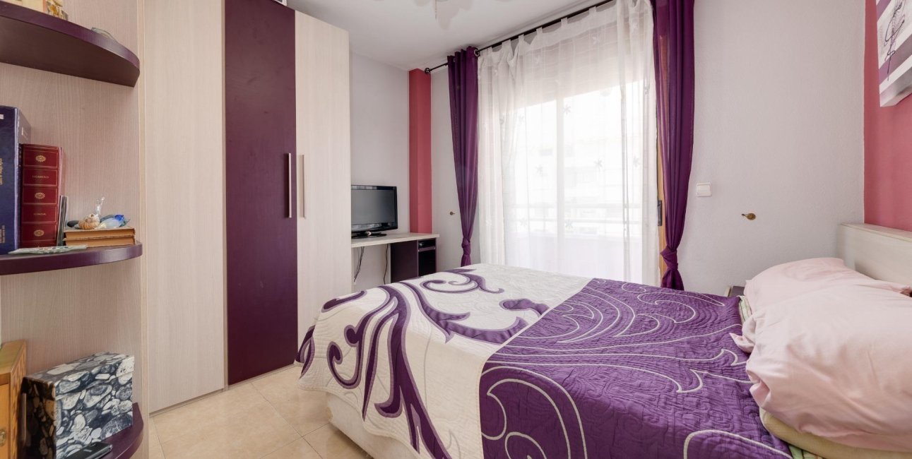 Resale - Apartment / flat -
Torrevieja - Centro