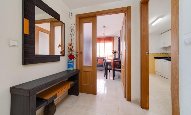 Resale - Apartment / flat -
Torrevieja - Centro