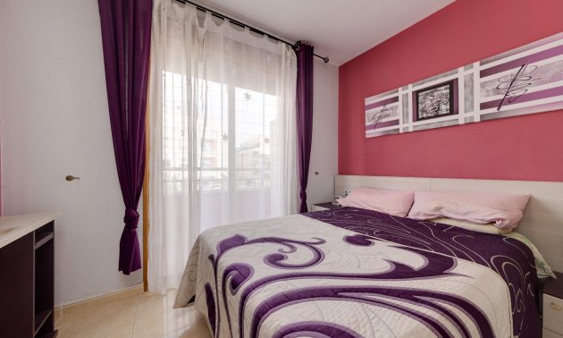 Resale - Apartment / flat -
Torrevieja - Centro