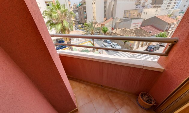 Resale - Apartment / flat -
Torrevieja - Centro