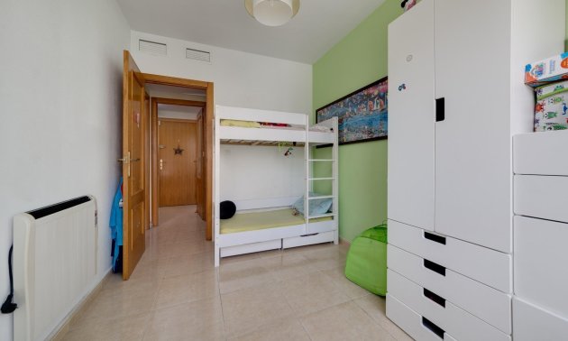 Resale - Apartment / flat -
Torrevieja - Centro