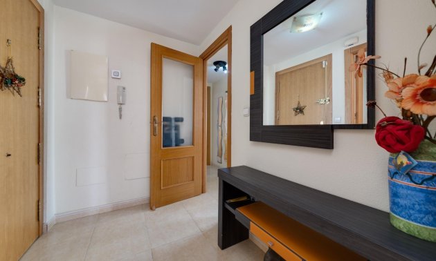 Resale - Apartment / flat -
Torrevieja - Centro