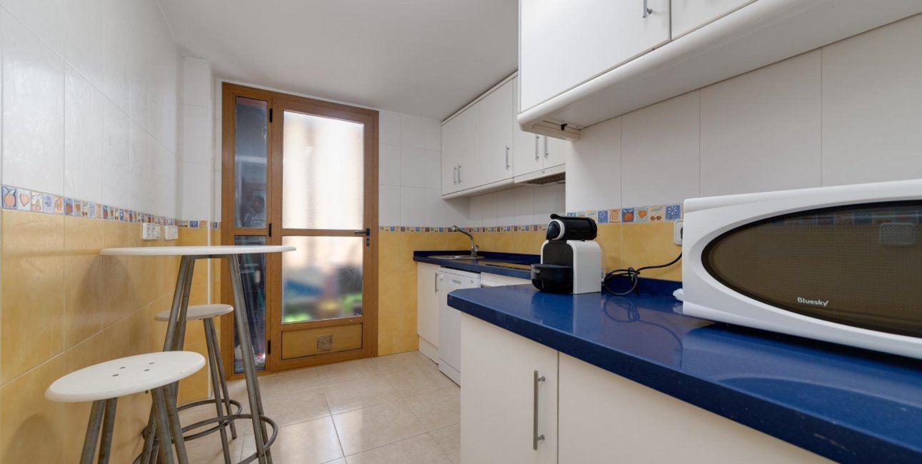 Resale - Apartment / flat -
Torrevieja - Centro