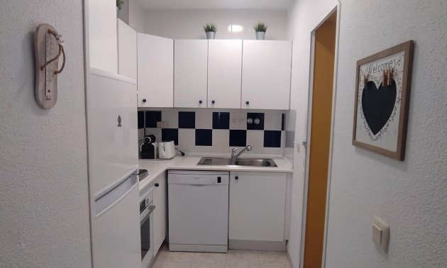 Resale - Apartment / flat -
Torrevieja - La Mata