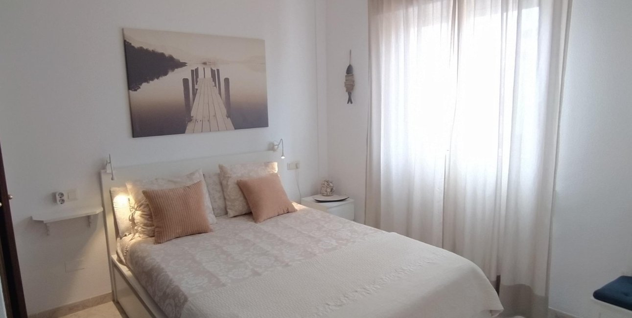 Resale - Apartment / flat -
Torrevieja - La Mata