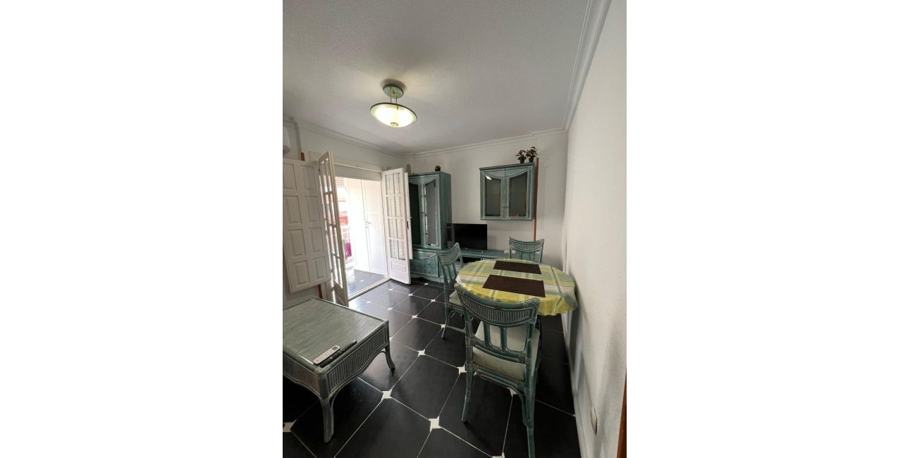 Resale - Apartment / flat -
Torrevieja - La Mata