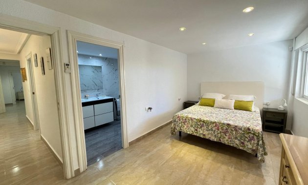 Resale - Apartment / flat -
Torrevieja - La Mata