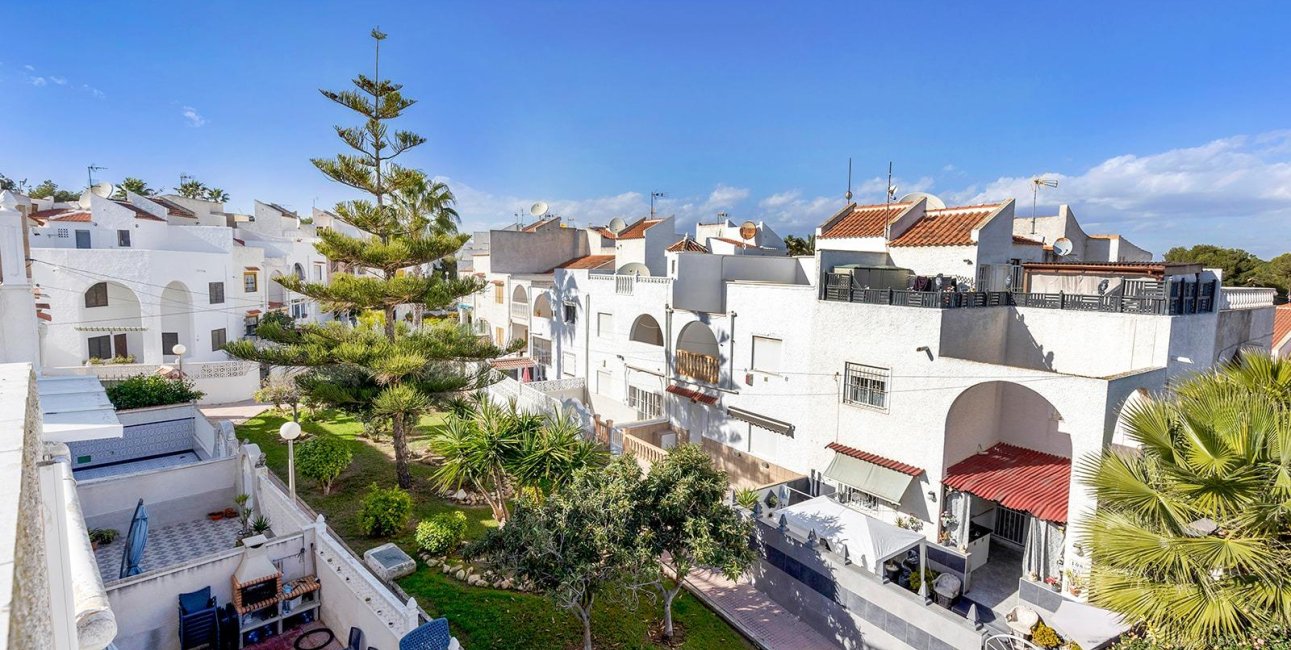 Reventa - Adosado -
Torrevieja - Calas blanca